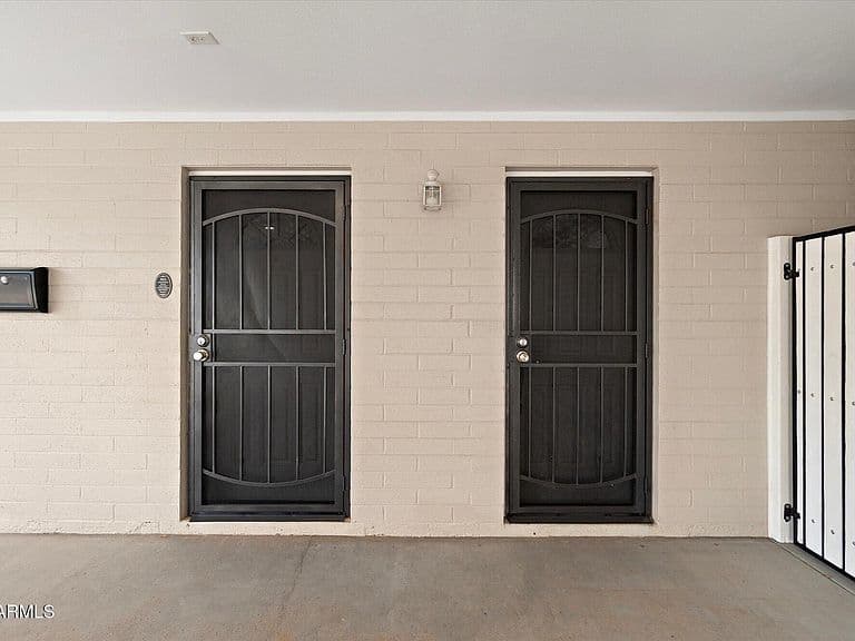 424 W SANTA CRUZ Drive photo 4
