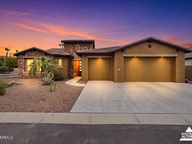 16759 W CYPRESS Street W photo 1