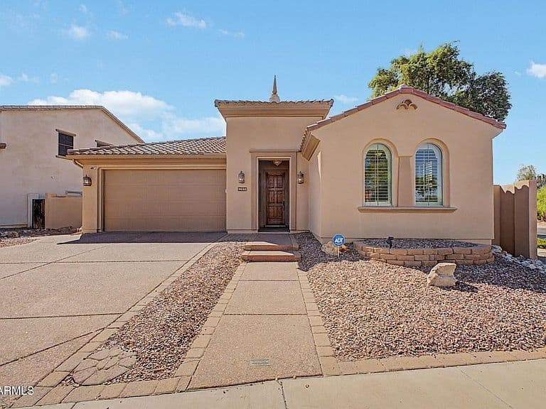 295 W LANTANA Place photo 1