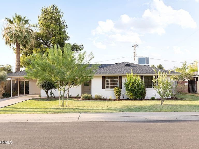 2226 W CATALINA Drive photo 2