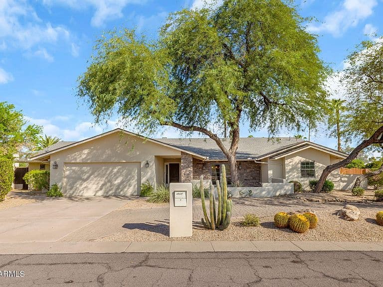 5905 E BERYL Avenue photo 3