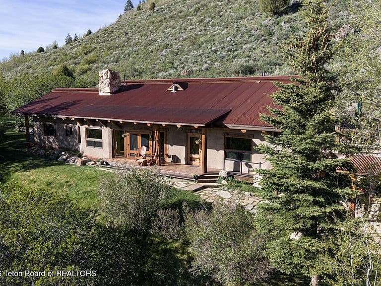 3011 Canyon Crest Dr photo 3