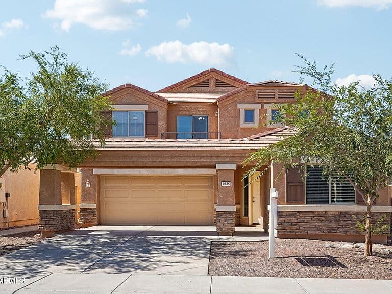9835 W Salter Drive photo 2