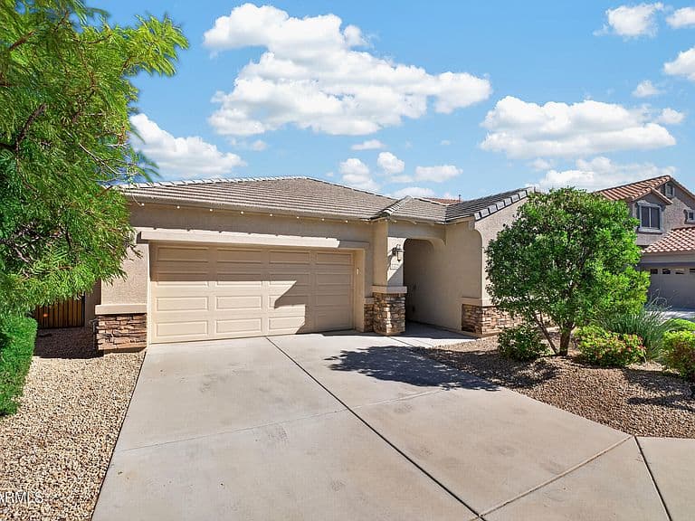 23229 N 40TH Way photo 2