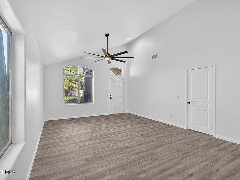 46039 W AMSTERDAM Road photo 4