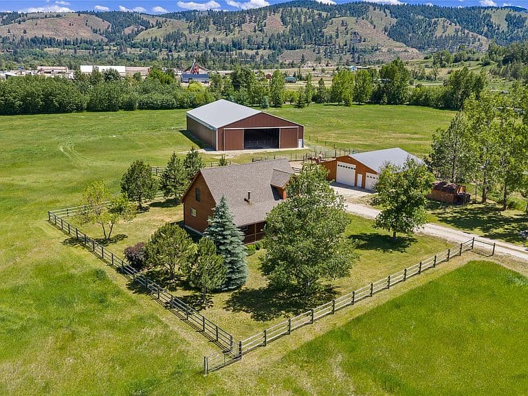 561 Camas Creek Loop photo 1
