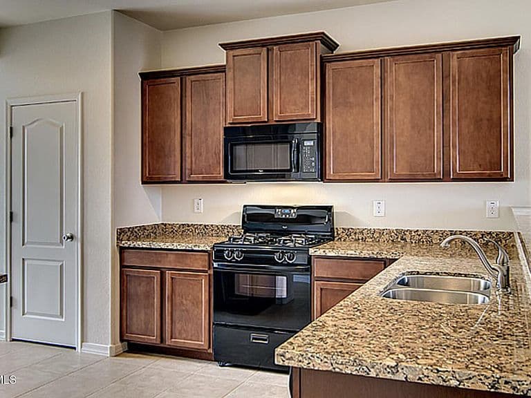 18746 N LARIAT Road photo 3