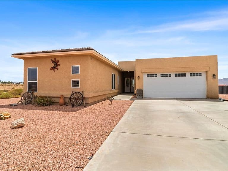 7268 E Superstition Drive photo 1