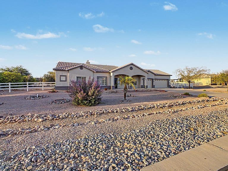 9468 W Bartle Drive photo 3
