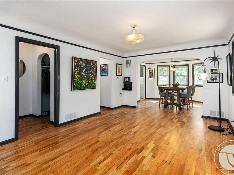 536 Clark Ave photo 5
