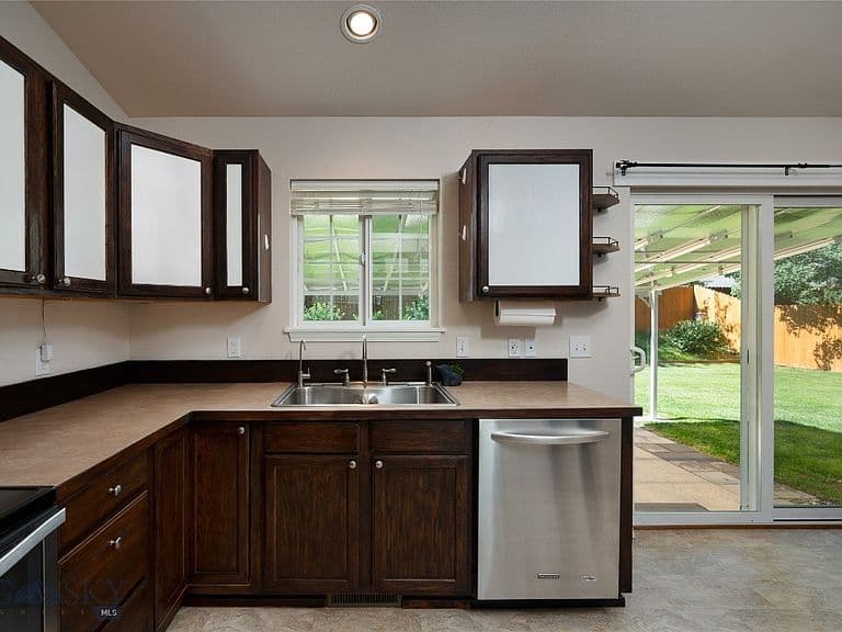 2512 Annie St photo 5