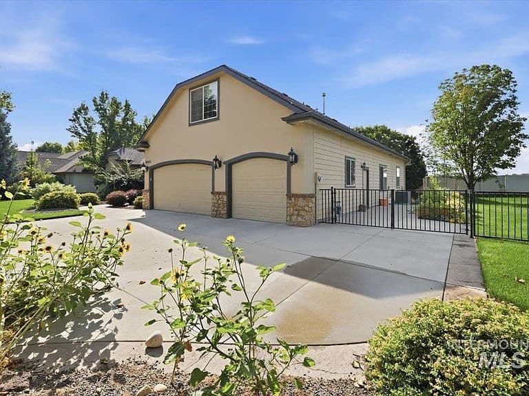 4465 W Escalante Dr photo 2