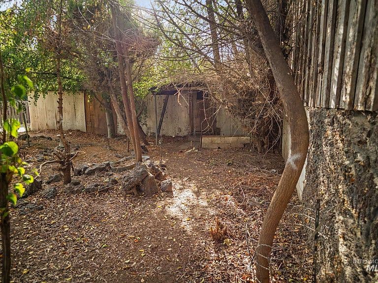 368 N Idaho St photo 5