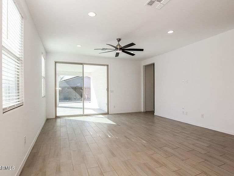 24249 W ZAK Road photo 4