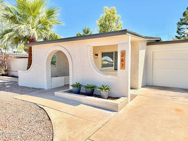 267 W HILLSIDE Street photo 4