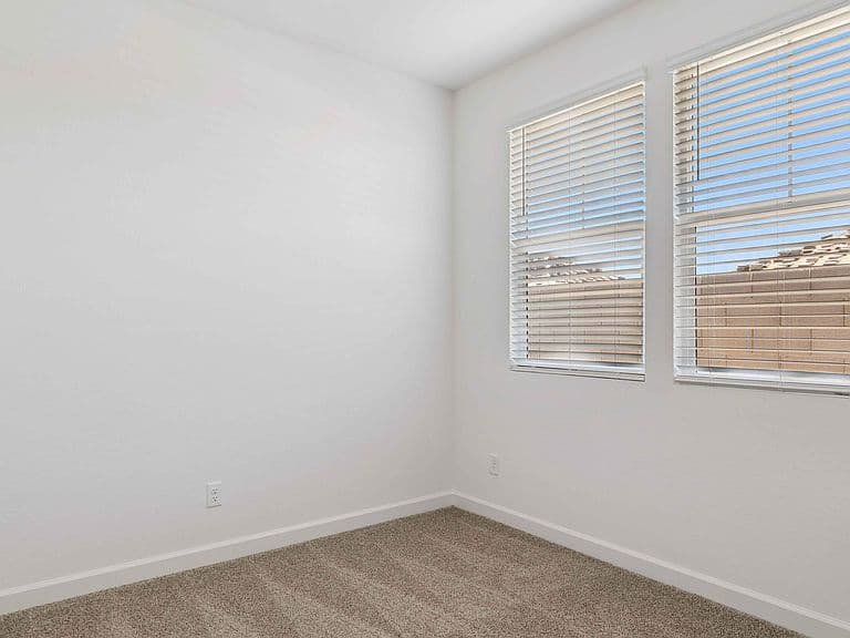 26392 W Crown King Rd photo 4