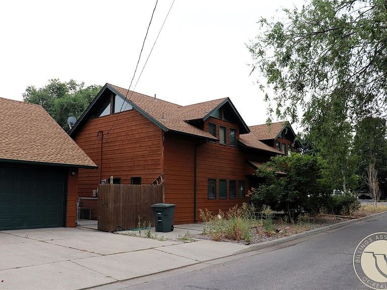 2321 Lewis Ave photo 4