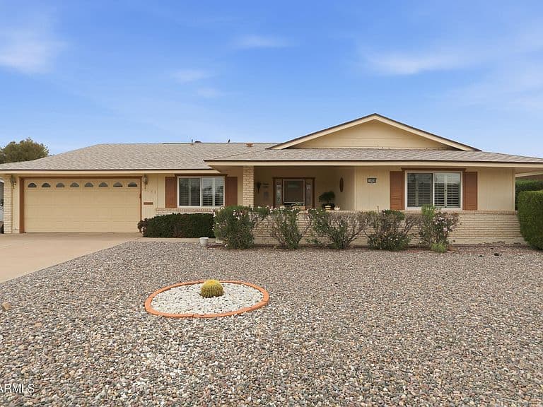 11028 W SALEM Drive photo 4