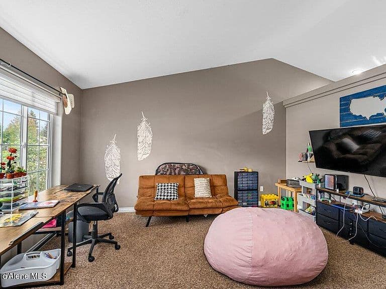 1178 W Canfield Ave photo 3