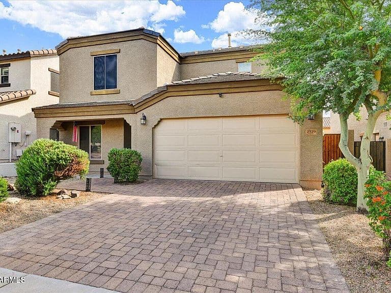 2329 W Barwick Dr Drive photo 1
