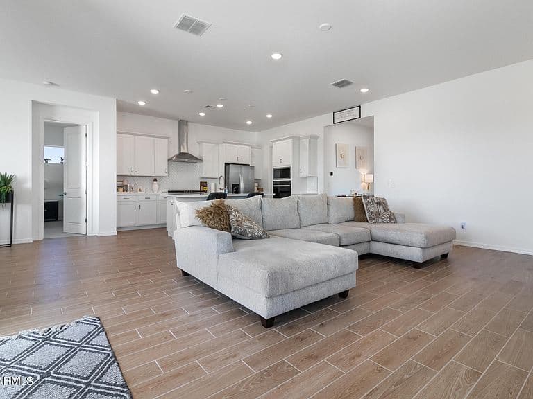 24099 W ALBENIZ Place photo 4