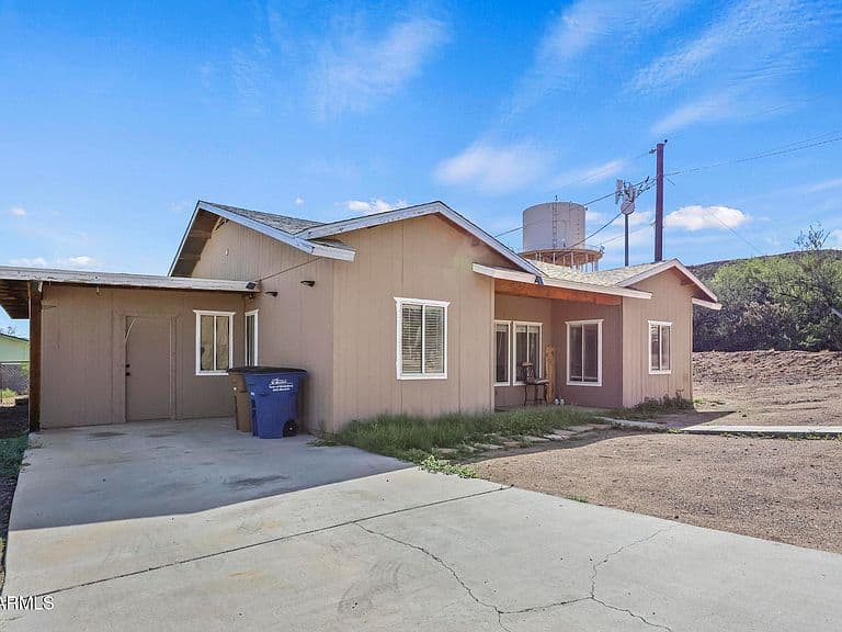 345 N MADISON Street photo 1