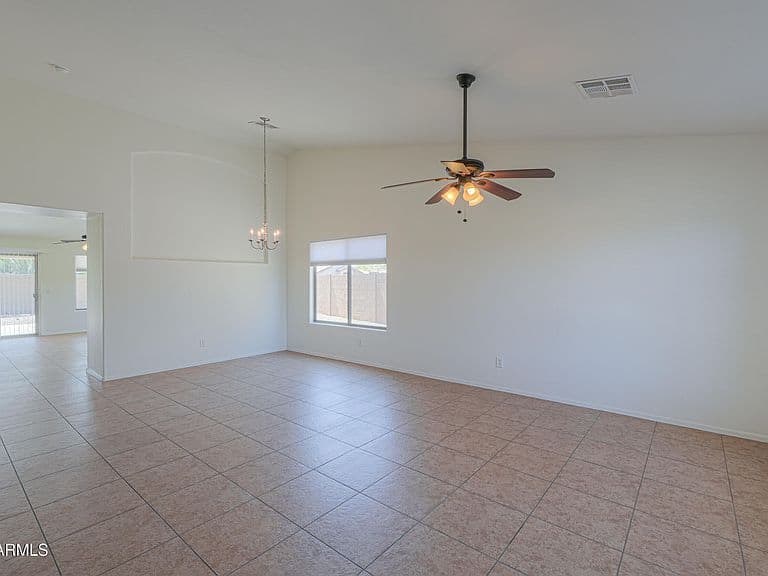 1499 E ANNA Drive photo 2