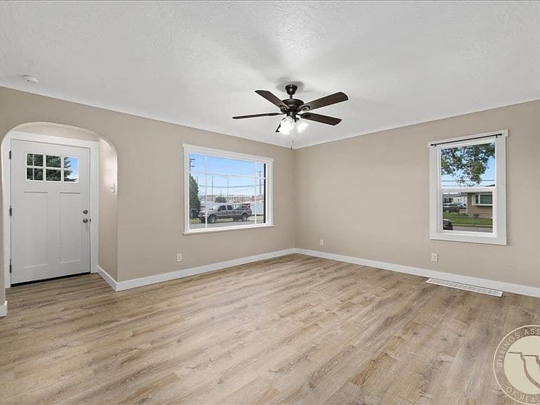 12 Macarthur Ave photo 5