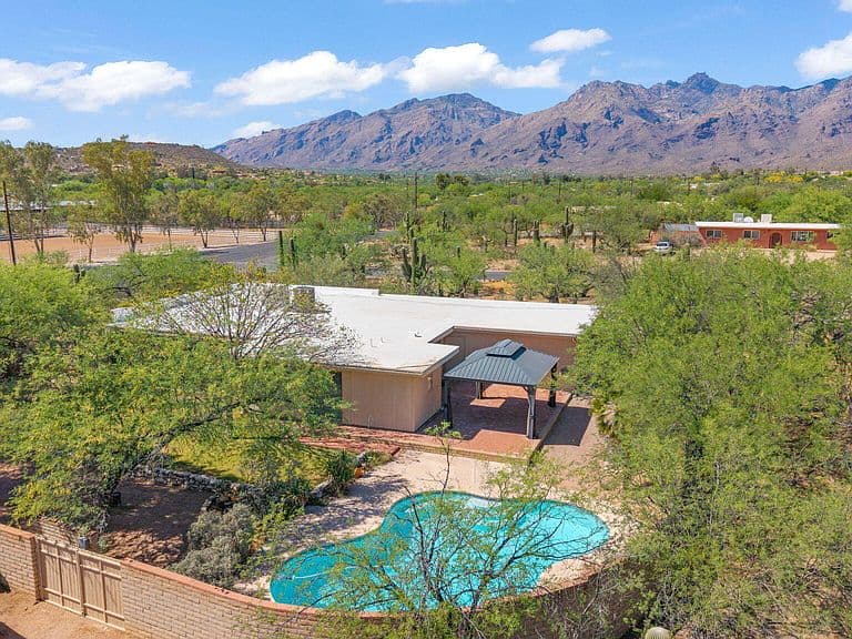 9070 E Kayenta Dr photo 1
