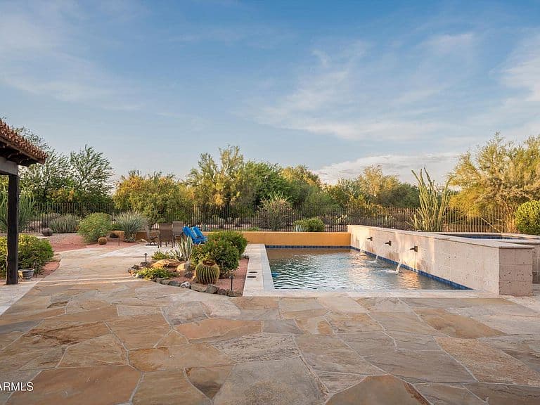 7326 E SONORAN Trail photo 4