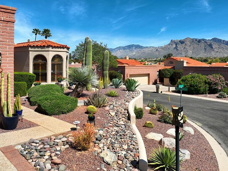 2570 W Ben Hogan Dr photo 1