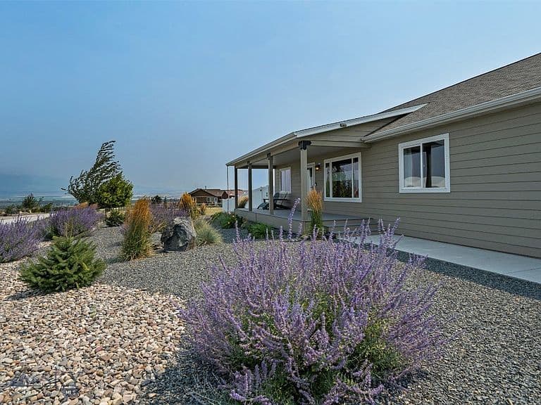 9 Blackfoot Trl photo 1
