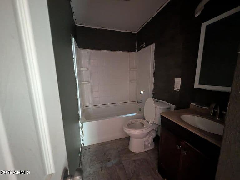 630 E MELROSE Drive photo 5