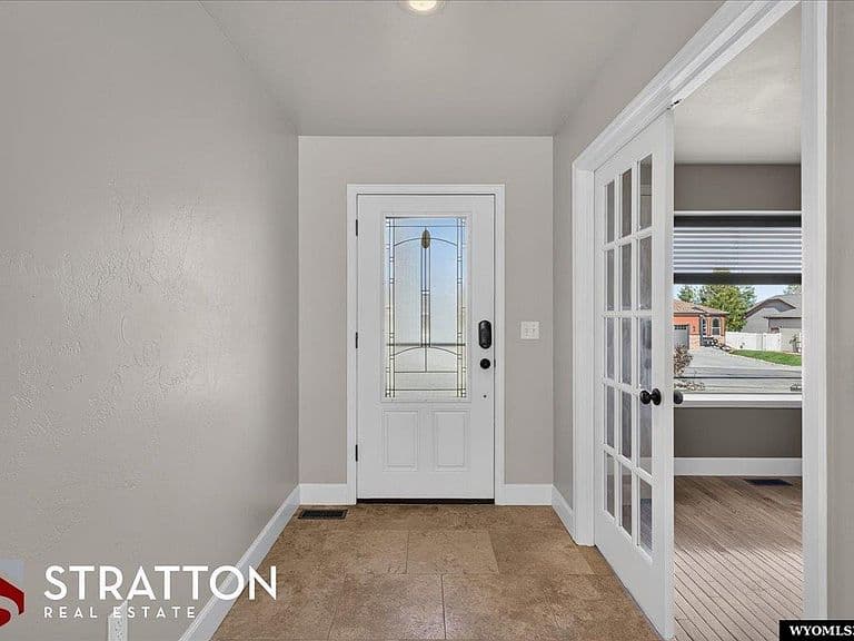 6196 Coronado Dr photo 3