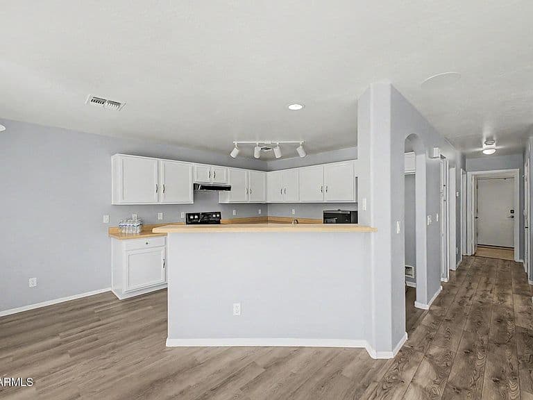 1070 S 223RD Drive photo 5