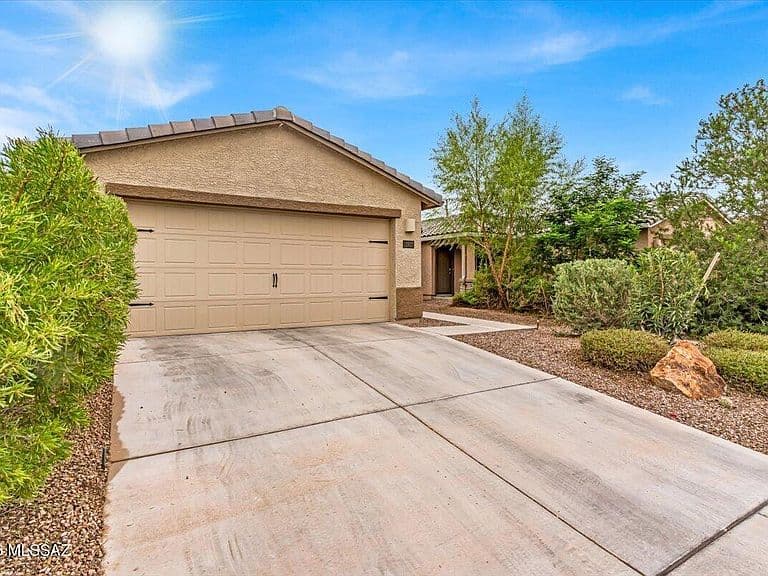 12827 N Peony Dr photo 4
