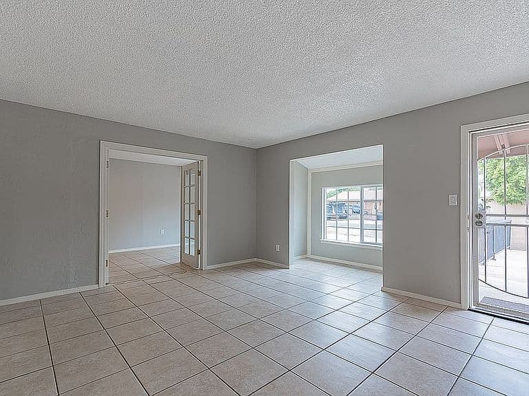 8415 S Yavapai Ln photo 5