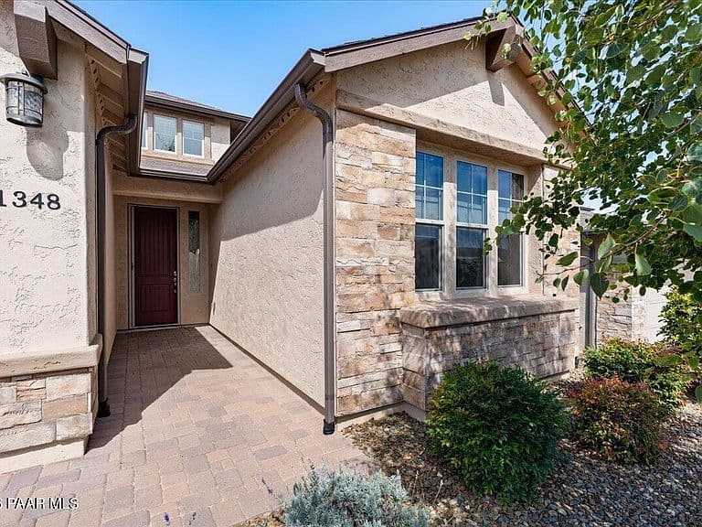 1348 N Low Valley Ln photo 3