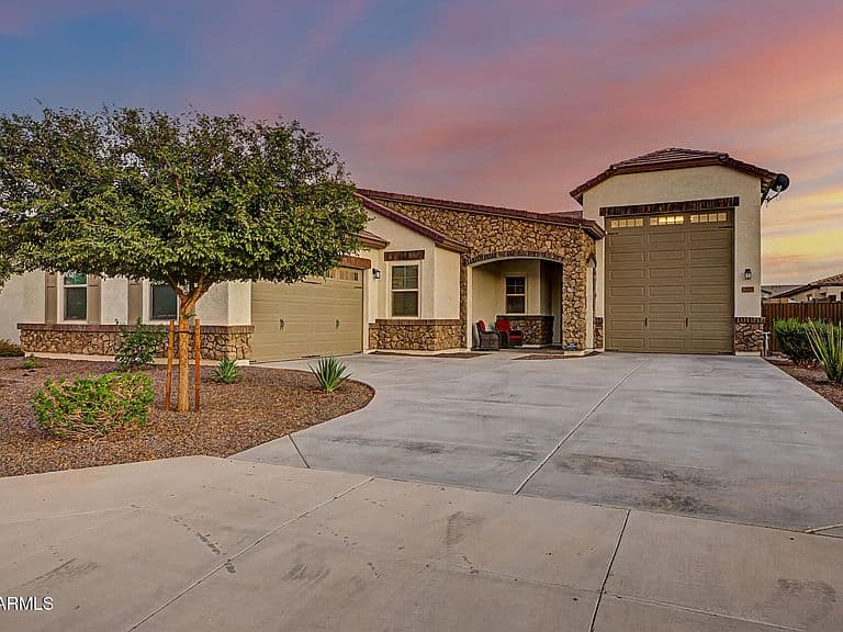 17253 W ECHO Lane photo 2