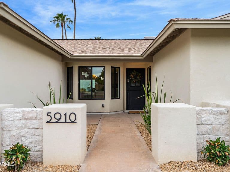 5910 E CLAIRE Drive photo 3