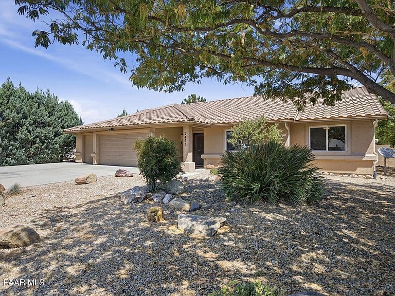 7468 N Pinnacle Pass Dr photo 3