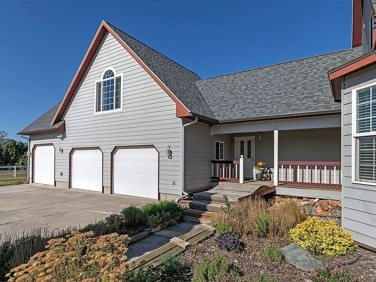 10019 Equestrian Way photo 5
