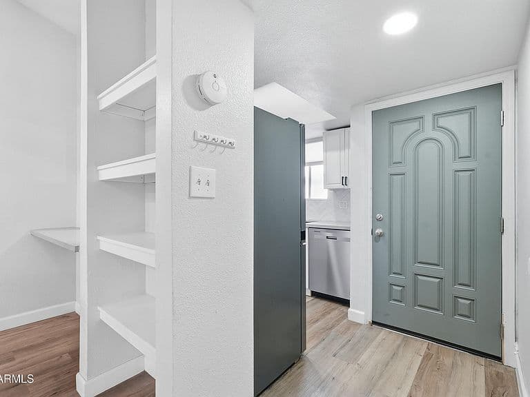 425 E CULLUMBER Avenue #C photo 5