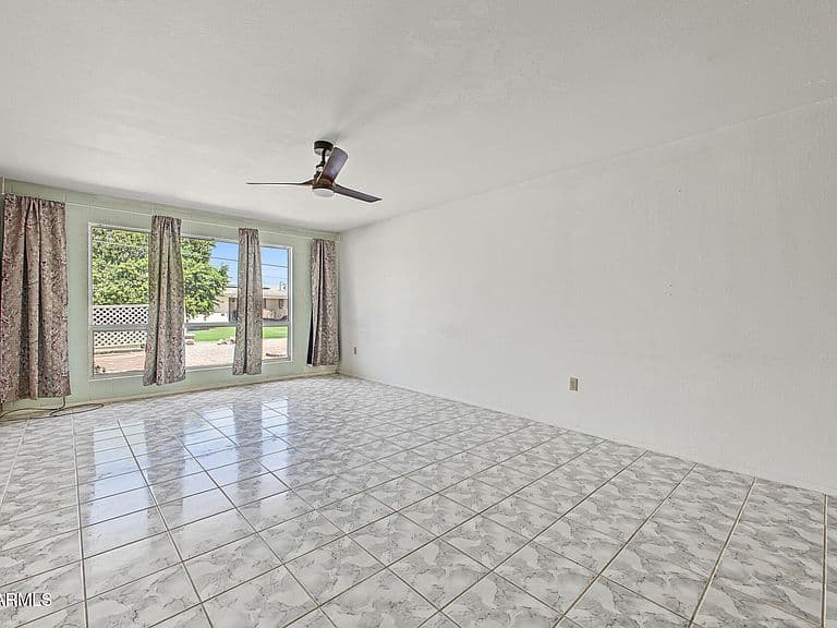 10408 W CAMDEN Avenue photo 4
