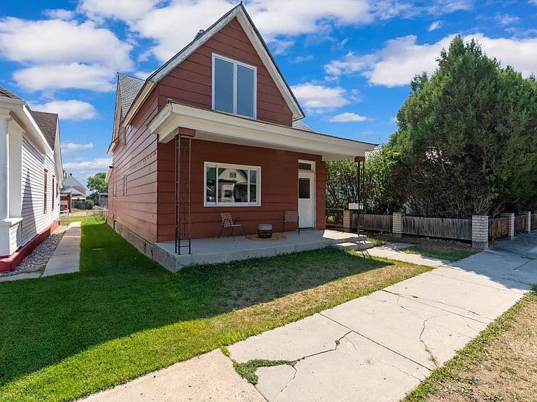 513 Oak St photo 3