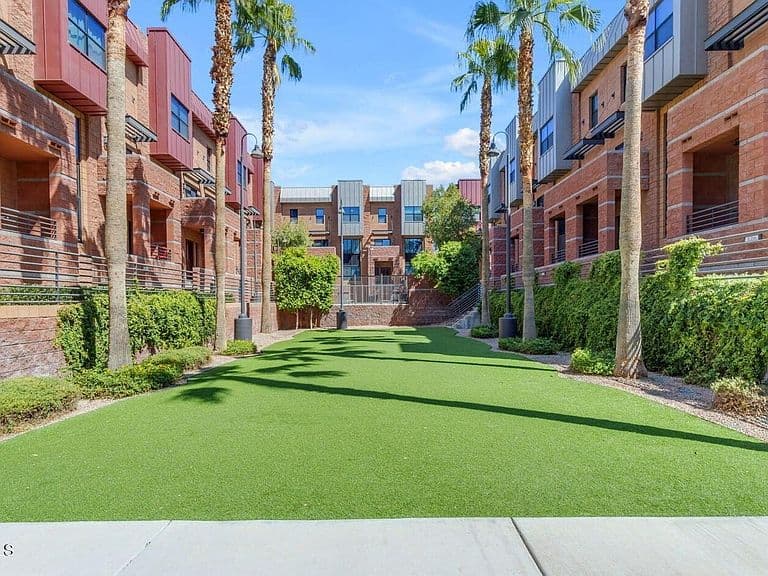 305 S WILSON Street #108 photo 4
