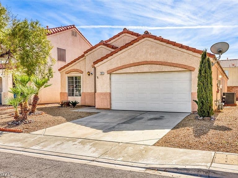 717 Moonlight Mesa Dr photo 4