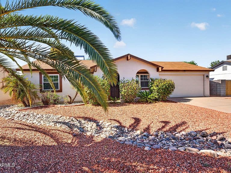 3531 E ACOMA Drive photo 2