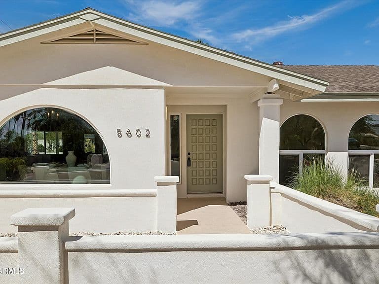 5602 E Justine Road photo 2