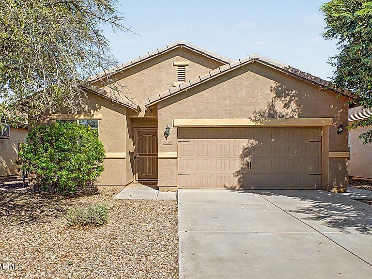 30141 N OAK Drive photo 1